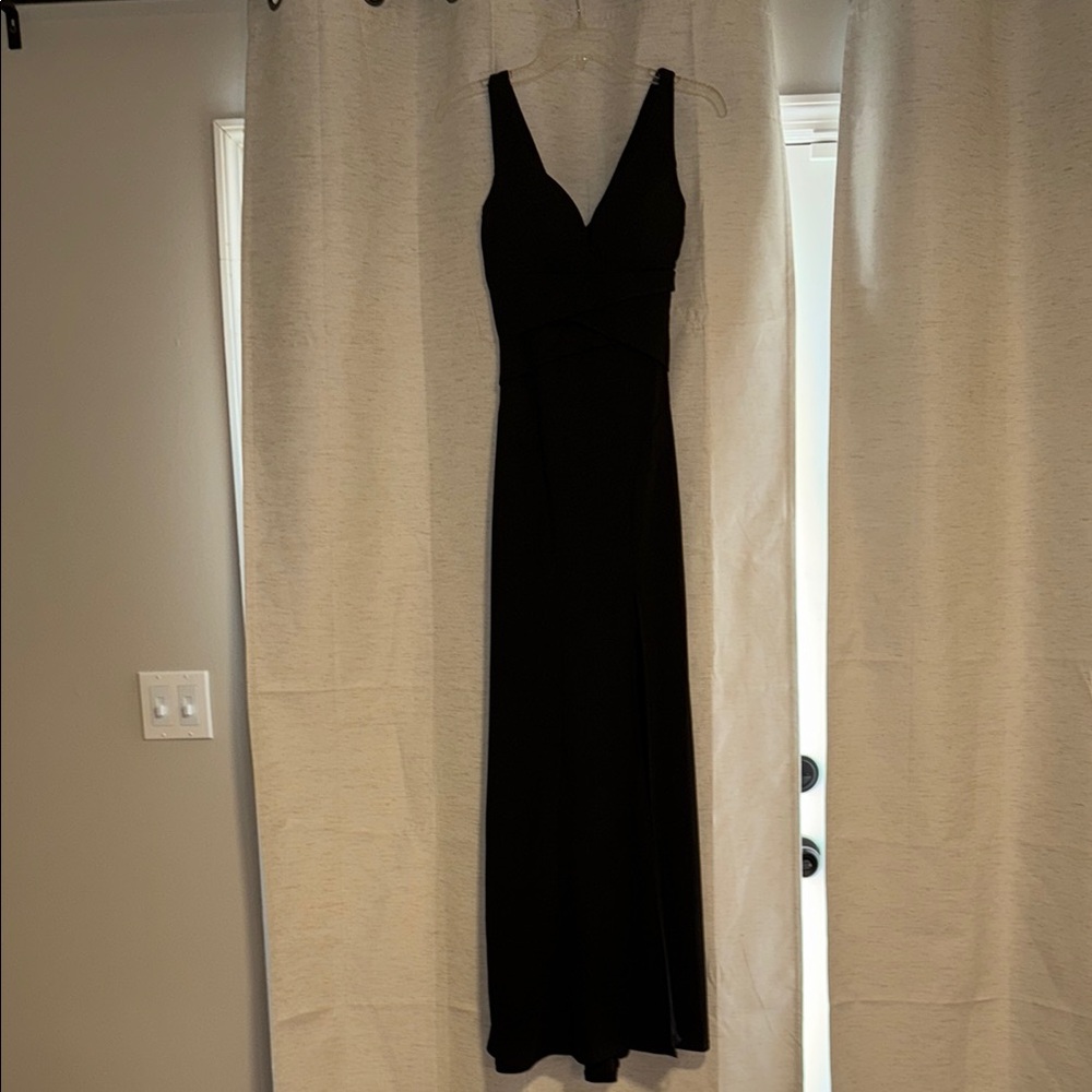 Emerald Sundae Black Sleeveless V-Neck Maxi Gown